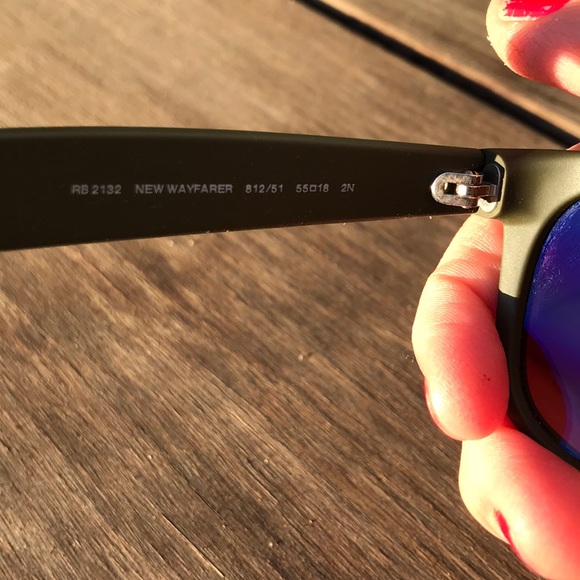 Original RayBan Wayfarer Olive Sunglasses - Picture 8 of 8